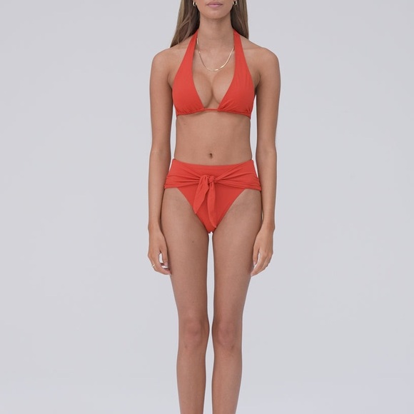 Fiery red bikini set - Picture 2 of 3